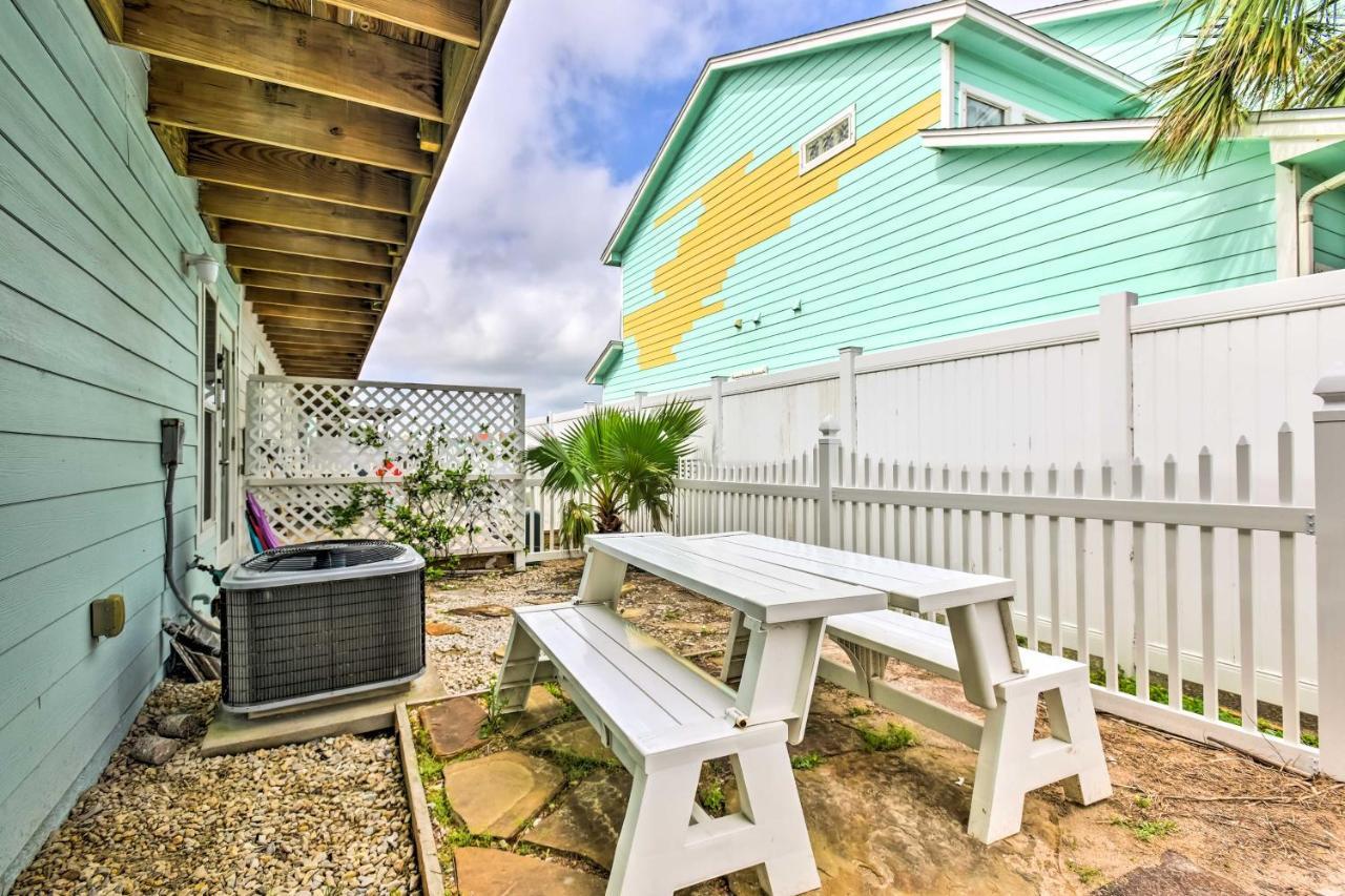 Port Aransas Condo With Pool Access - Walk To Beach! Exteriör bild